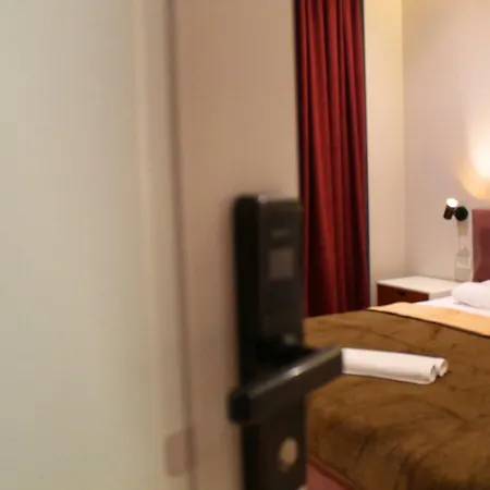 Hotel Star 2*
